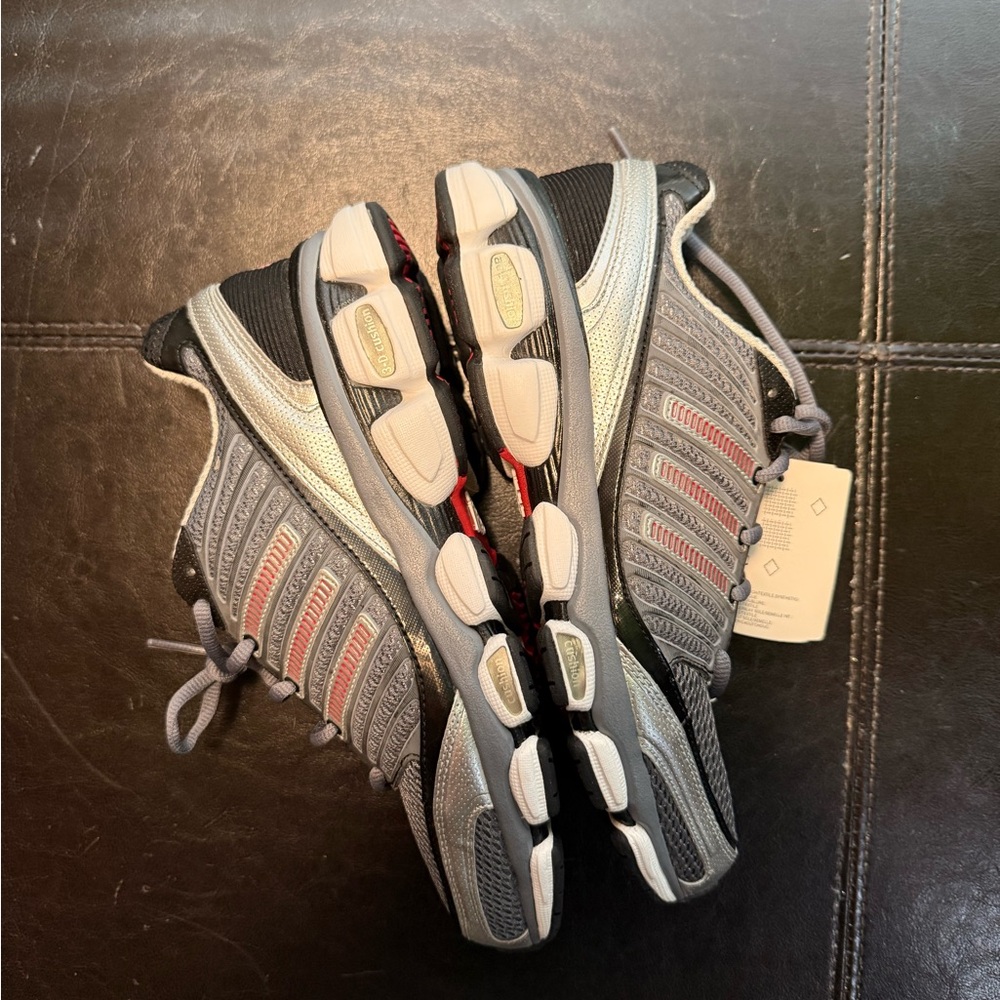 NWT Adidas Control 5 Running Shoes adiPRENE 3-D cushion technology Men’s Size 8 - Picture 2 of 7